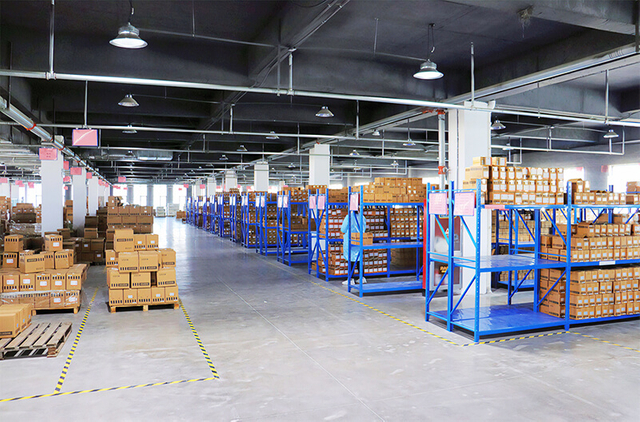 Finished-Goods-Warehouse